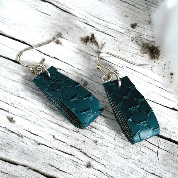 5 For $25💫Turquoise Snake Skin Dangles Earrings - Picture 5 of 6